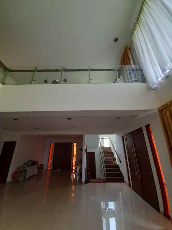 dijual rumah jagakarsa