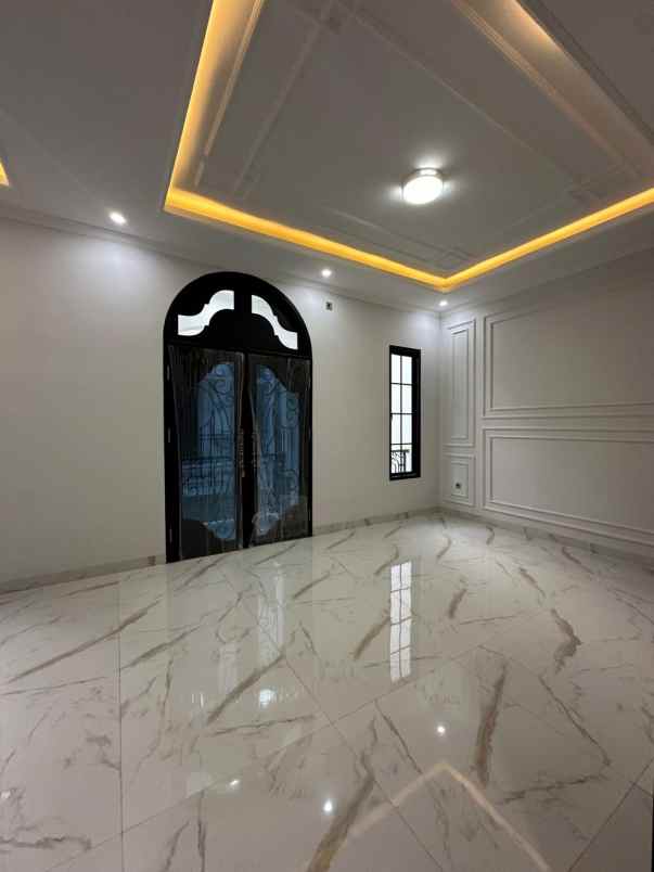 dijual rumah jagakarsa jakarta selatan