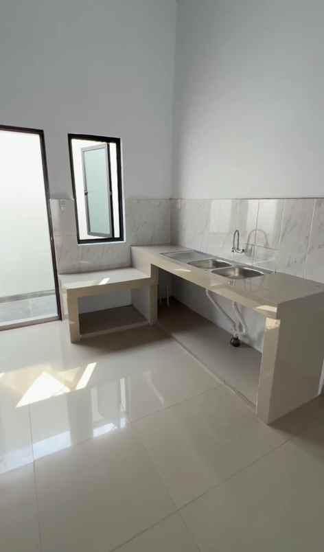 dijual rumah jalan alumunium 1 krakatau