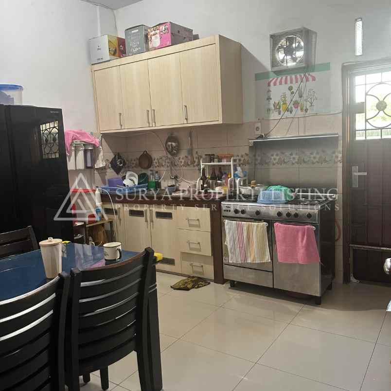 dijual rumah jalan besar deli tua