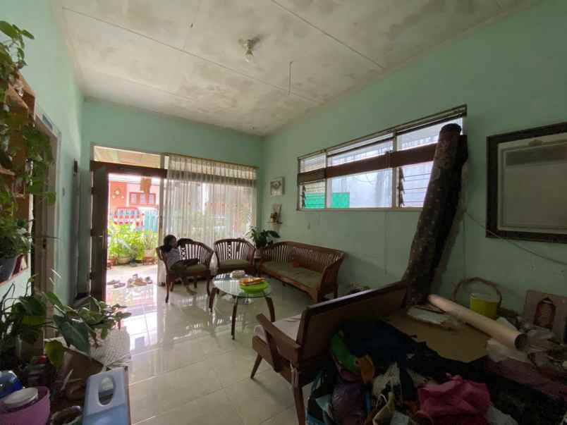 dijual rumah jalan buah buah dekat raya