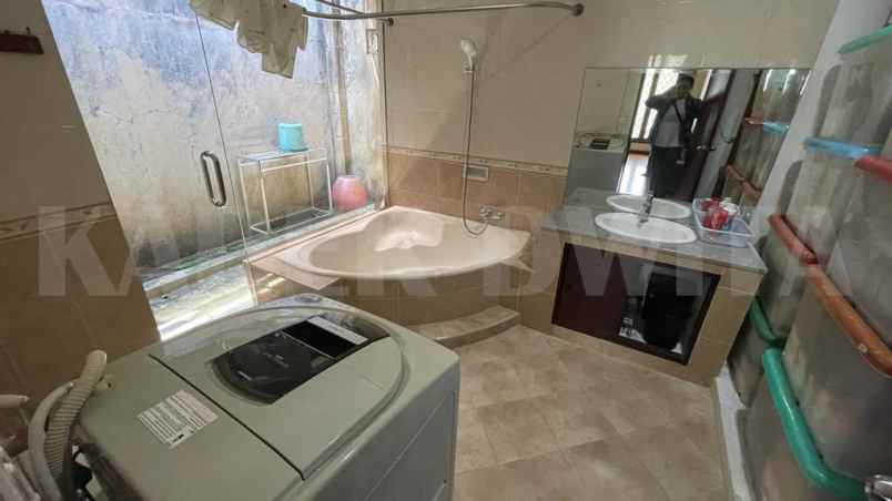 dijual rumah jalan gunung soputan