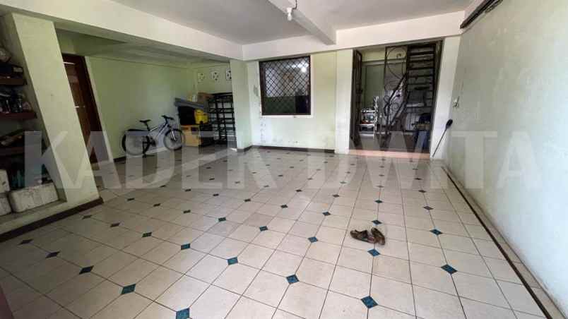 dijual rumah jalan gunung soputan