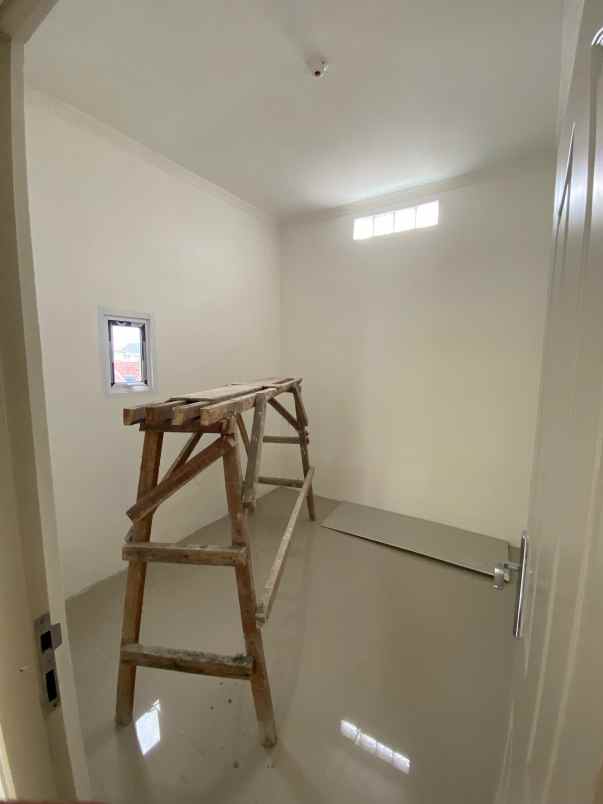 dijual rumah jalan ketapang beji depok