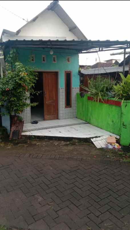 dijual rumah jalan mendalan