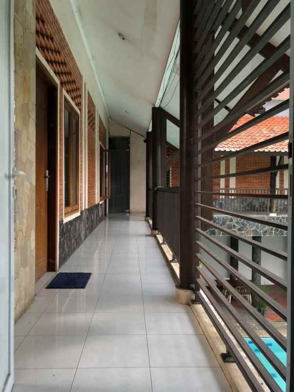 dijual rumah jalan raya cinangka