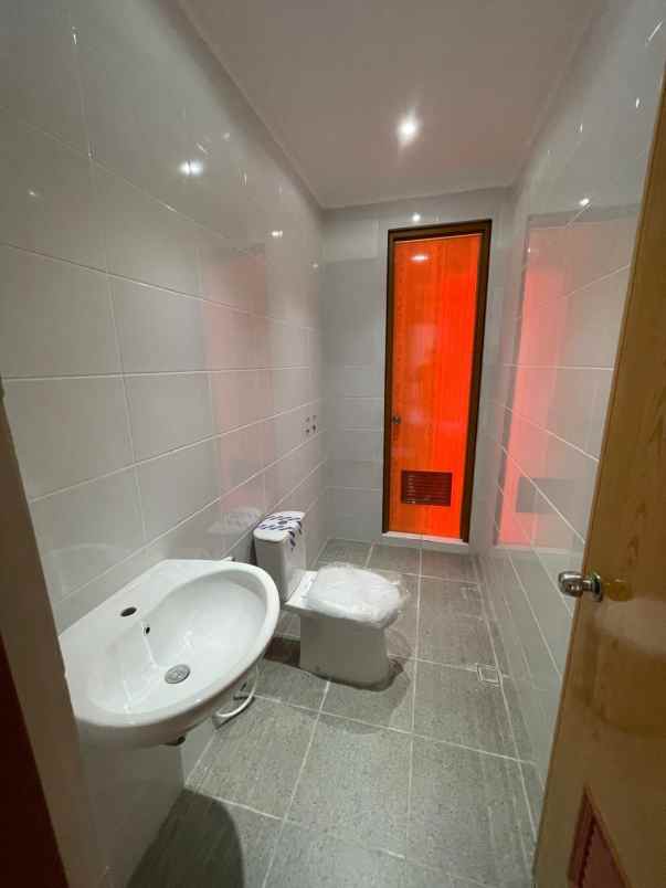 dijual rumah jalan raya ciputat pondok cabe