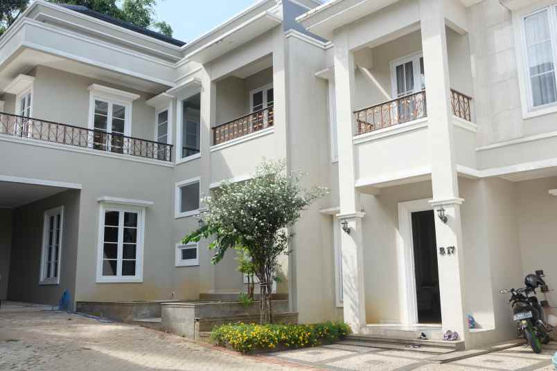 dijual rumah jalan raya jambore no 31