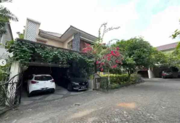 dijual rumah jalan raya sleman yogyakarta