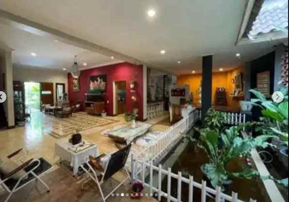 dijual rumah jalan raya sleman yogyakarta