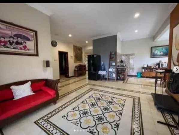 dijual rumah jalan raya sleman yogyakarta