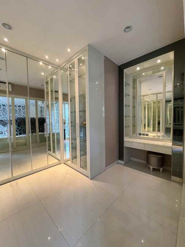 dijual rumah jalan wisata bukit mas