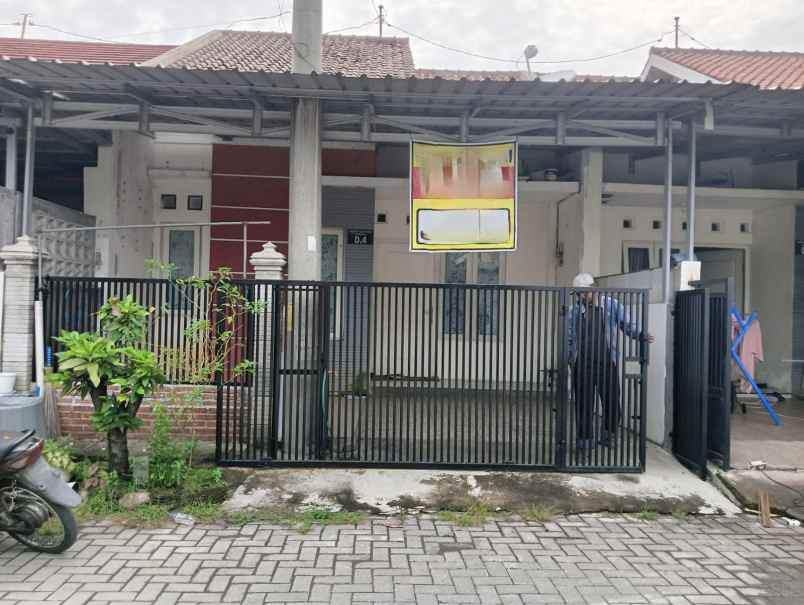 dijual rumah jalan zebra