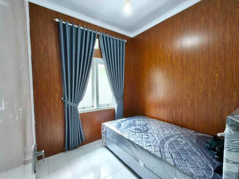 dijual rumah jambidan