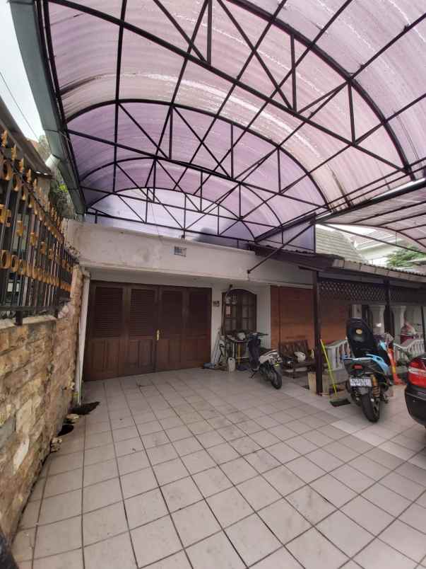 dijual rumah jati padang