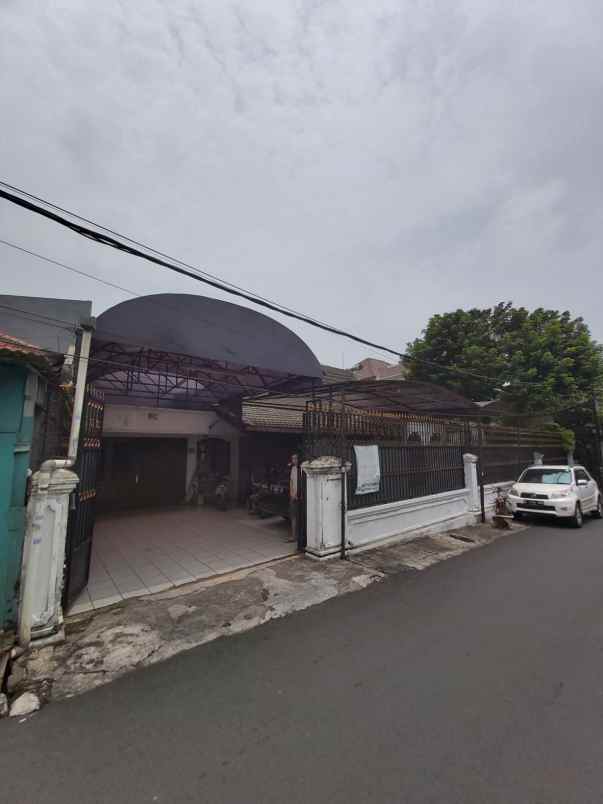 dijual rumah jati padang