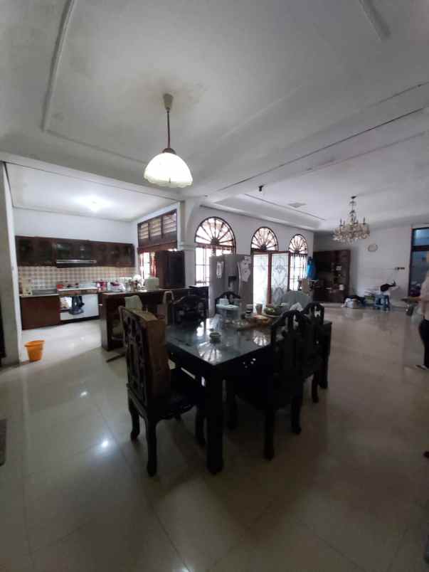 dijual rumah jati padang