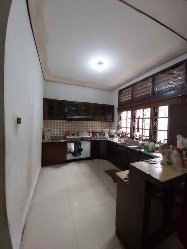 dijual rumah jati padang