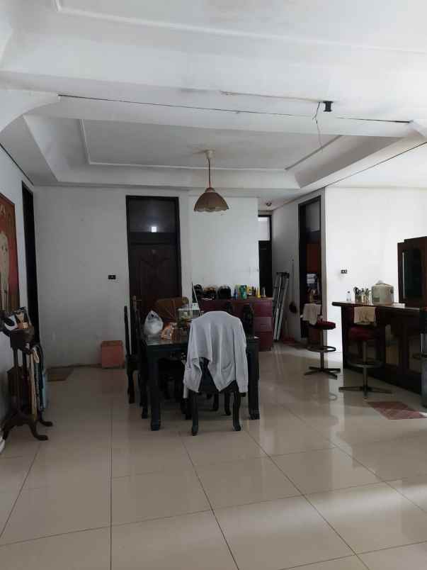 dijual rumah jati padang