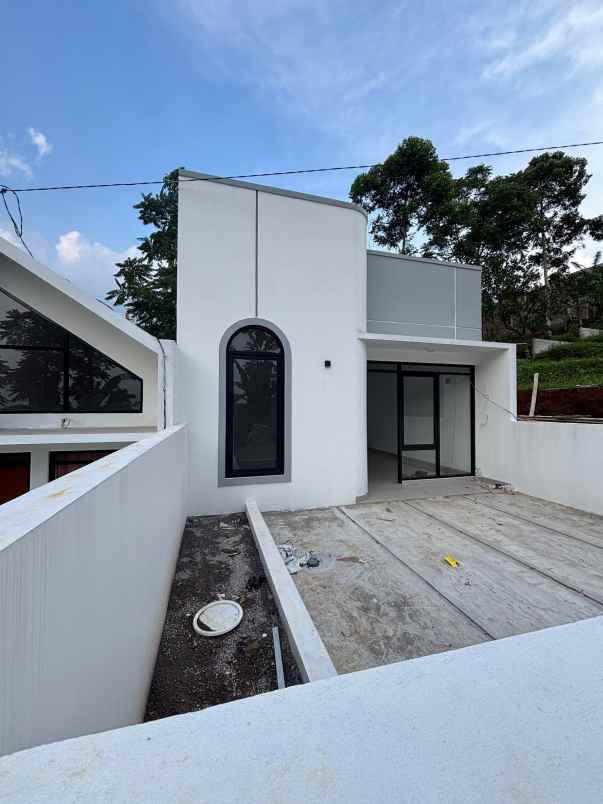 dijual rumah jatihandp
