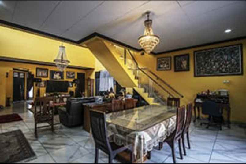 dijual rumah jatiwaringin