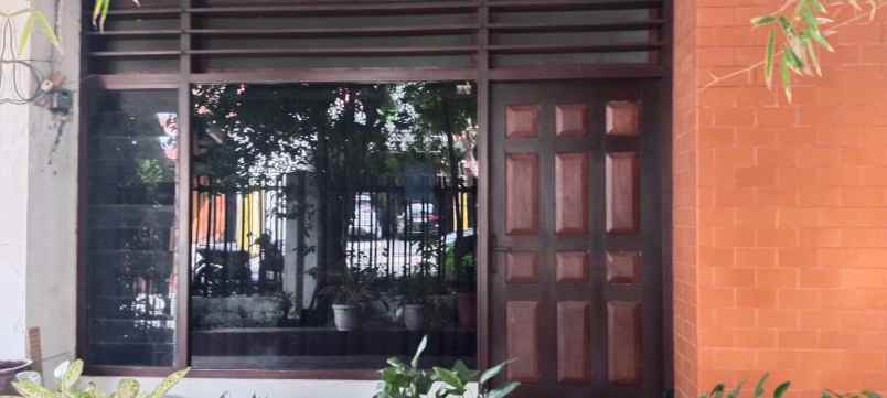 dijual rumah jemursari