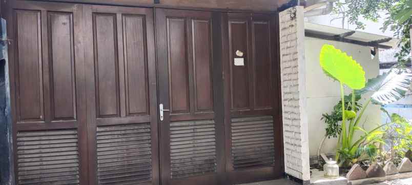 dijual rumah jemursari