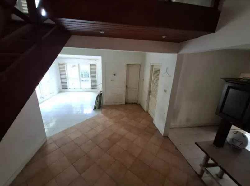 dijual rumah jl andara raya