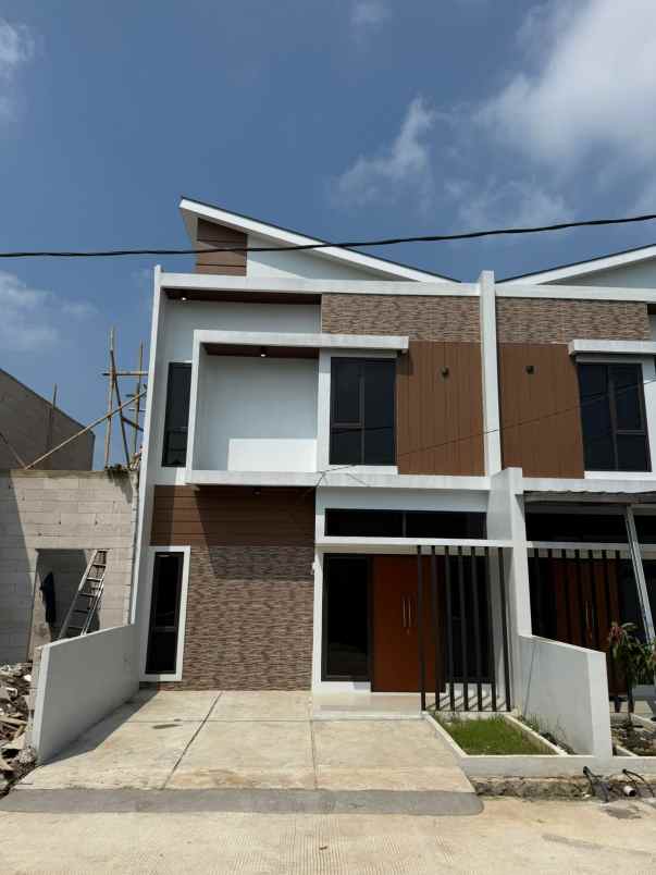 dijual rumah jl cemara