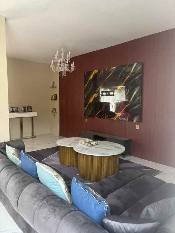 dijual rumah jl cibubur transyogi