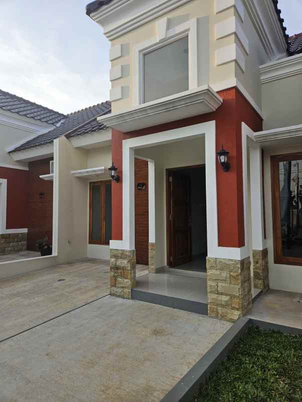 dijual rumah jl h abdul ghani ii