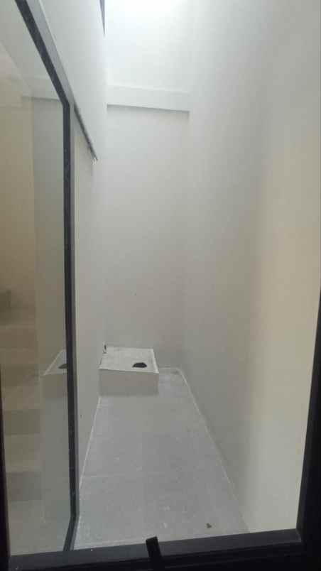 dijual rumah jl h imun