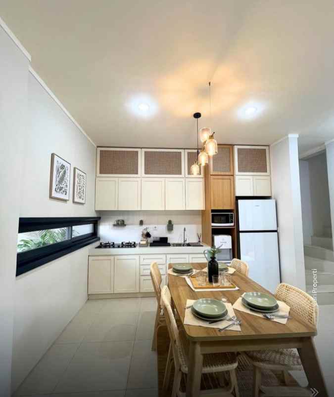 dijual rumah jl h samaun malang nengah