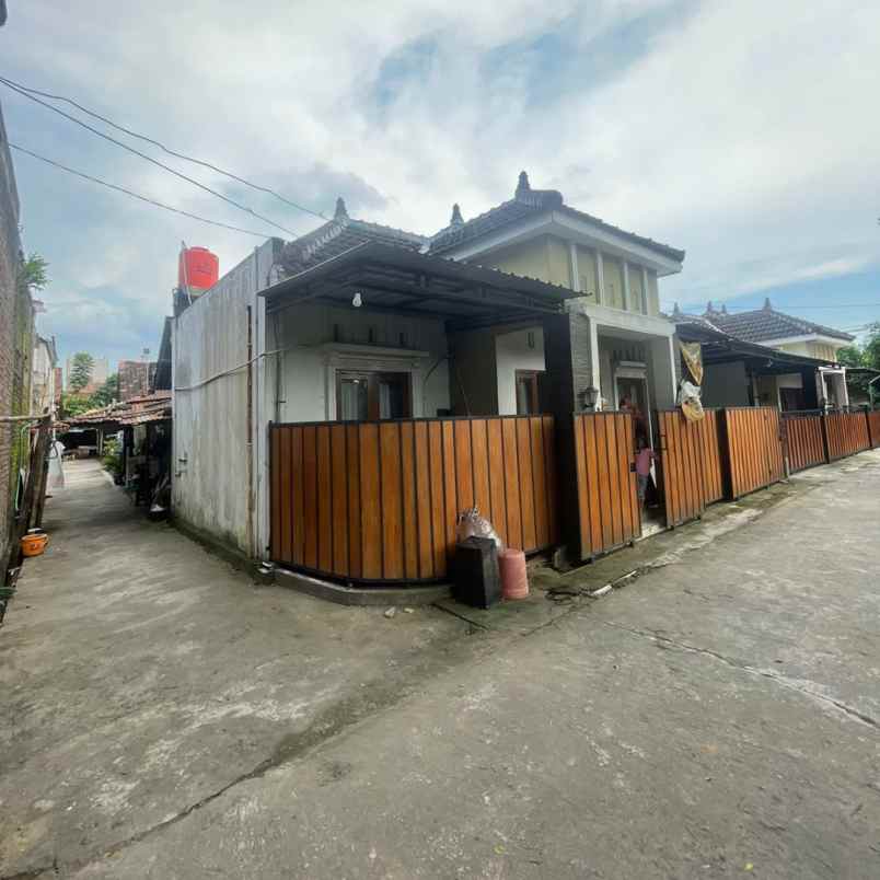 dijual rumah jl imogiri timur