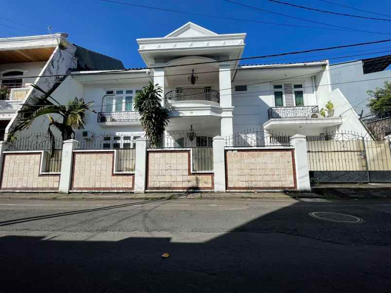 dijual rumah jl kancil
