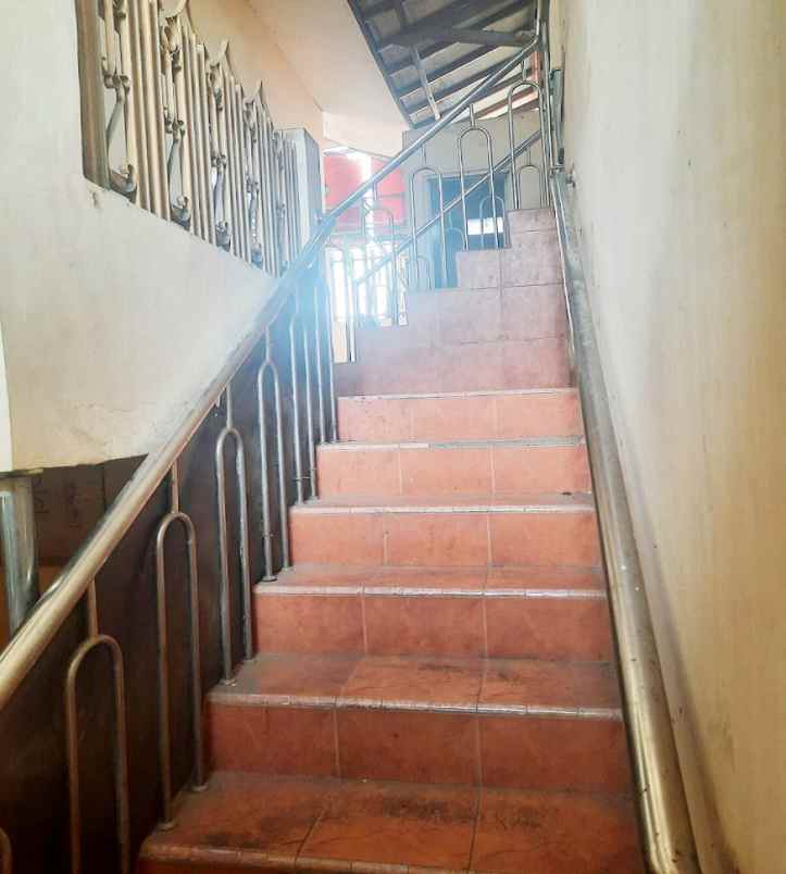 dijual rumah jl kopo no 17 kel beji kec