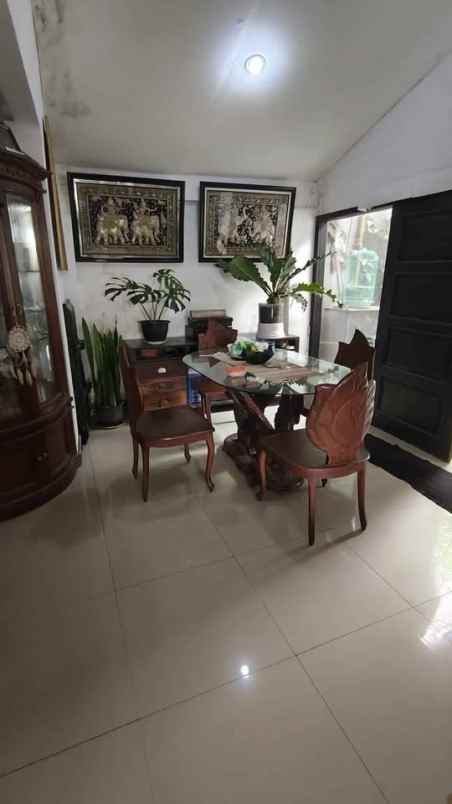 dijual rumah jl logam margacinta