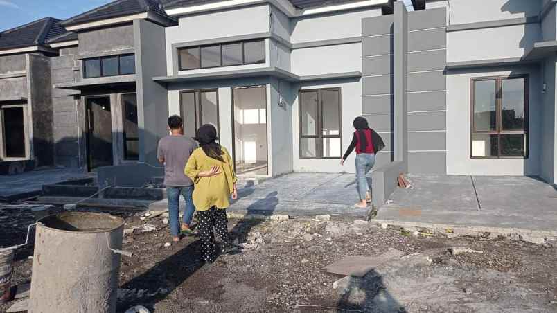 dijual rumah jl manunggal desa