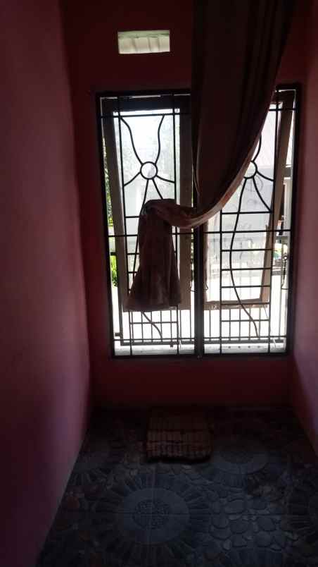 dijual rumah jl mawar