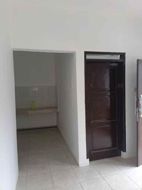 dijual rumah jl mekarbakti parakanmuncang