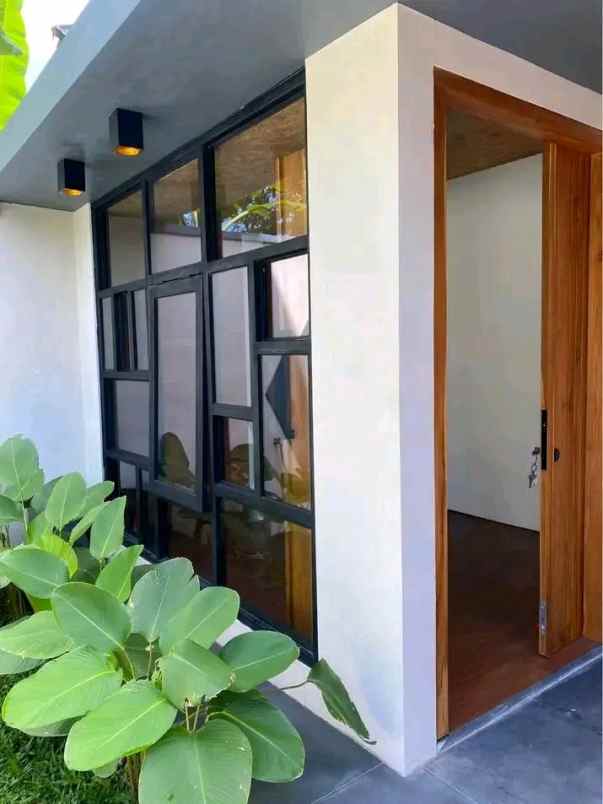 dijual rumah jl parangtritis km 10