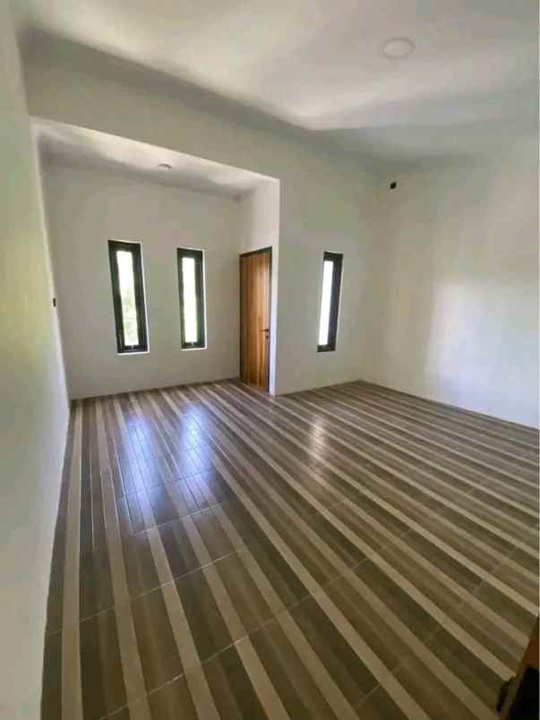 dijual rumah jl parangtritis km 10