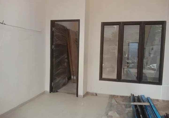 dijual rumah jl raya munjul cipayung