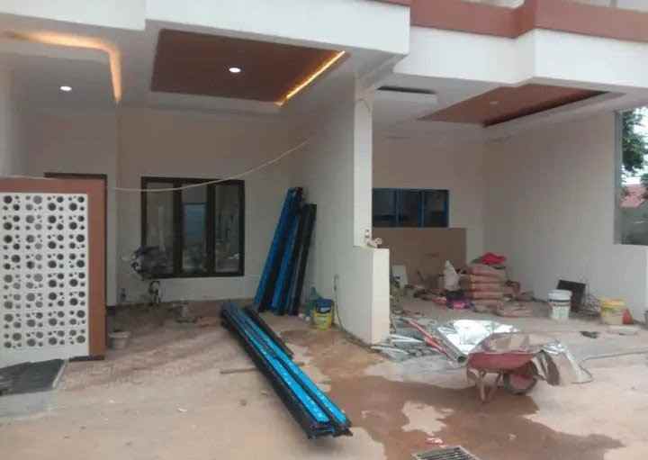 dijual rumah jl raya munjul cipayung