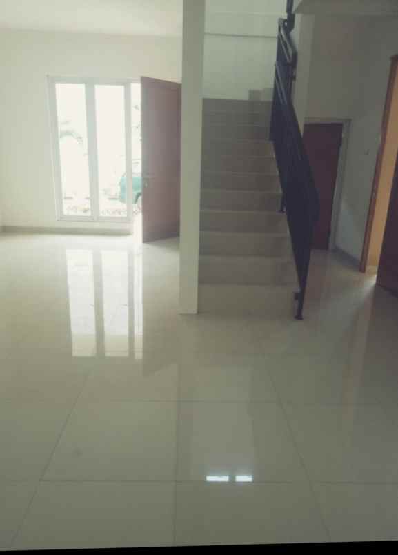 dijual rumah jl raya sawangan depok