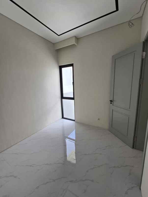 dijual rumah jl raya tambak medokan ayu
