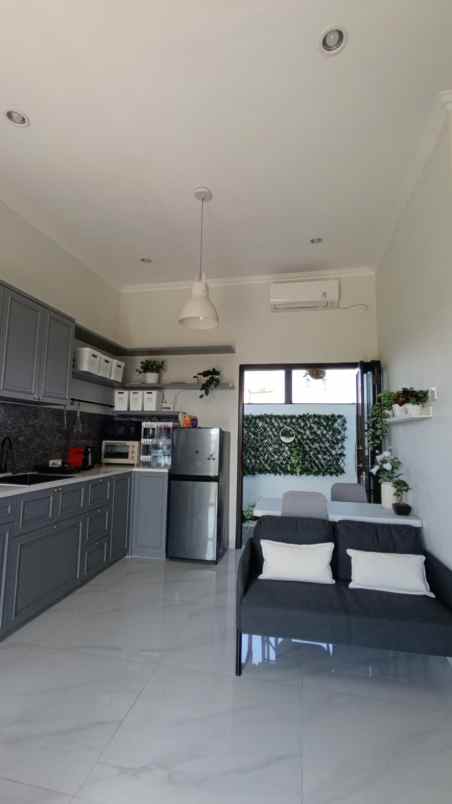 dijual rumah jl siroto pudakpayung