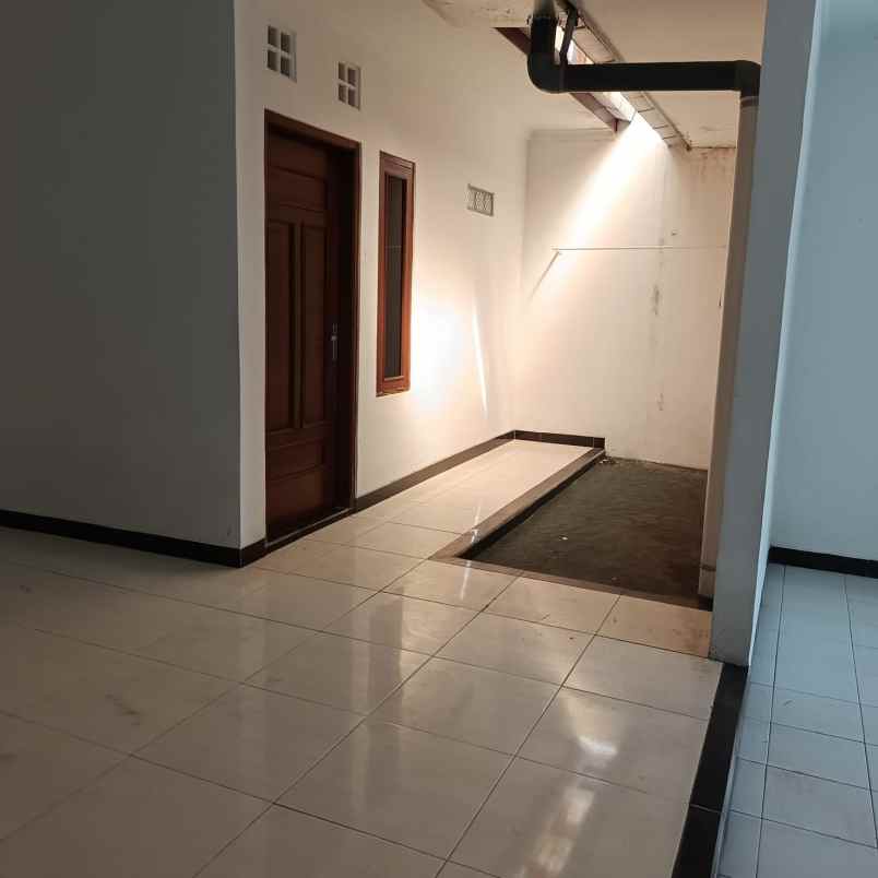 dijual rumah jl smp 5 windusara