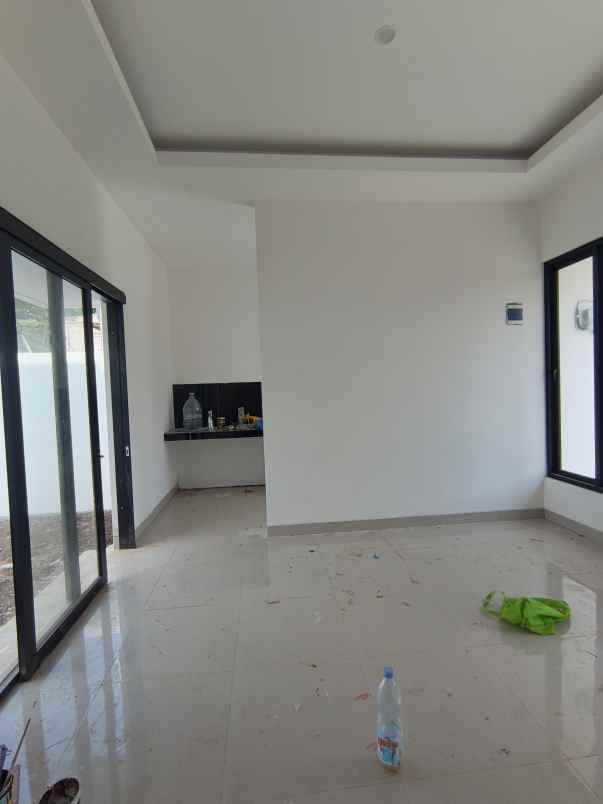 dijual rumah jl untung suropati