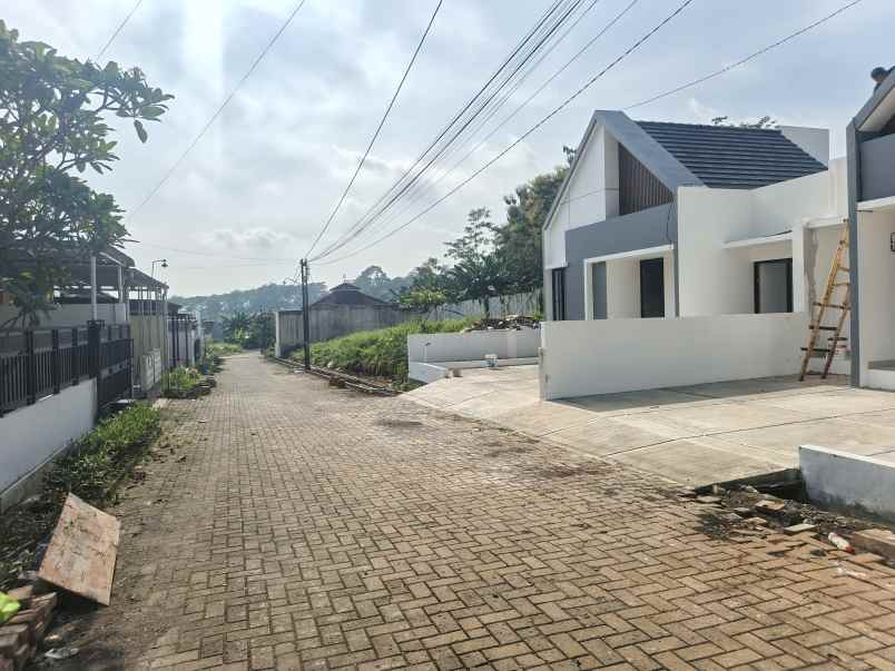 dijual rumah jl untung suropati